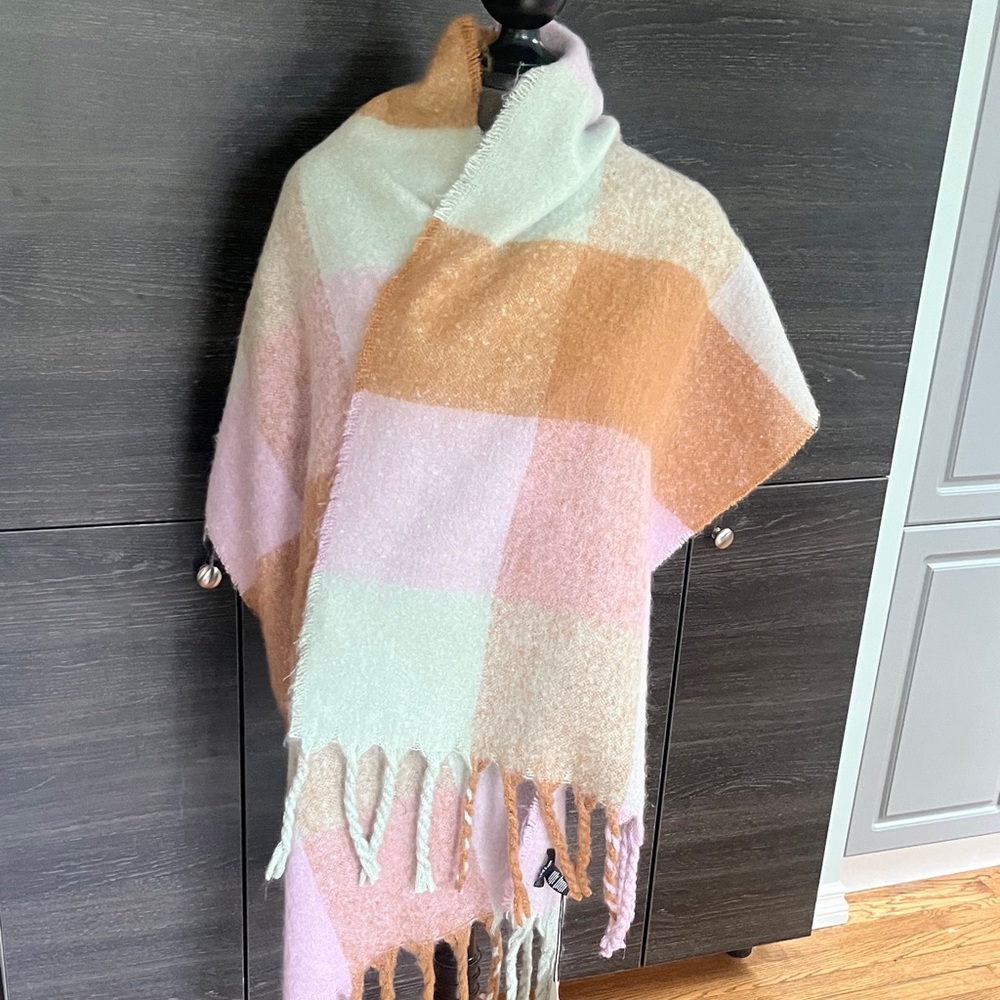 NWT Love & Lore Blanket Scarf Mint Camel Mauve w Fringe Recycled Polyester